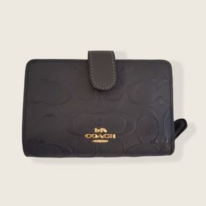 Coach Medium Corner Zip Wallet